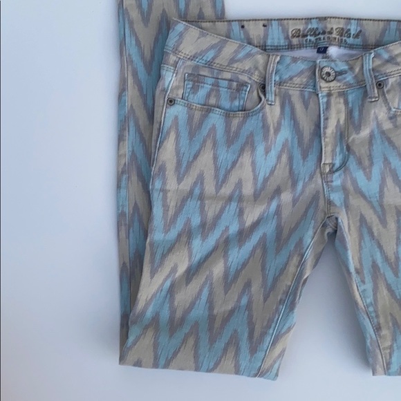 Bullhead Black Light Blue chevron jeans - Picture 3 of 8